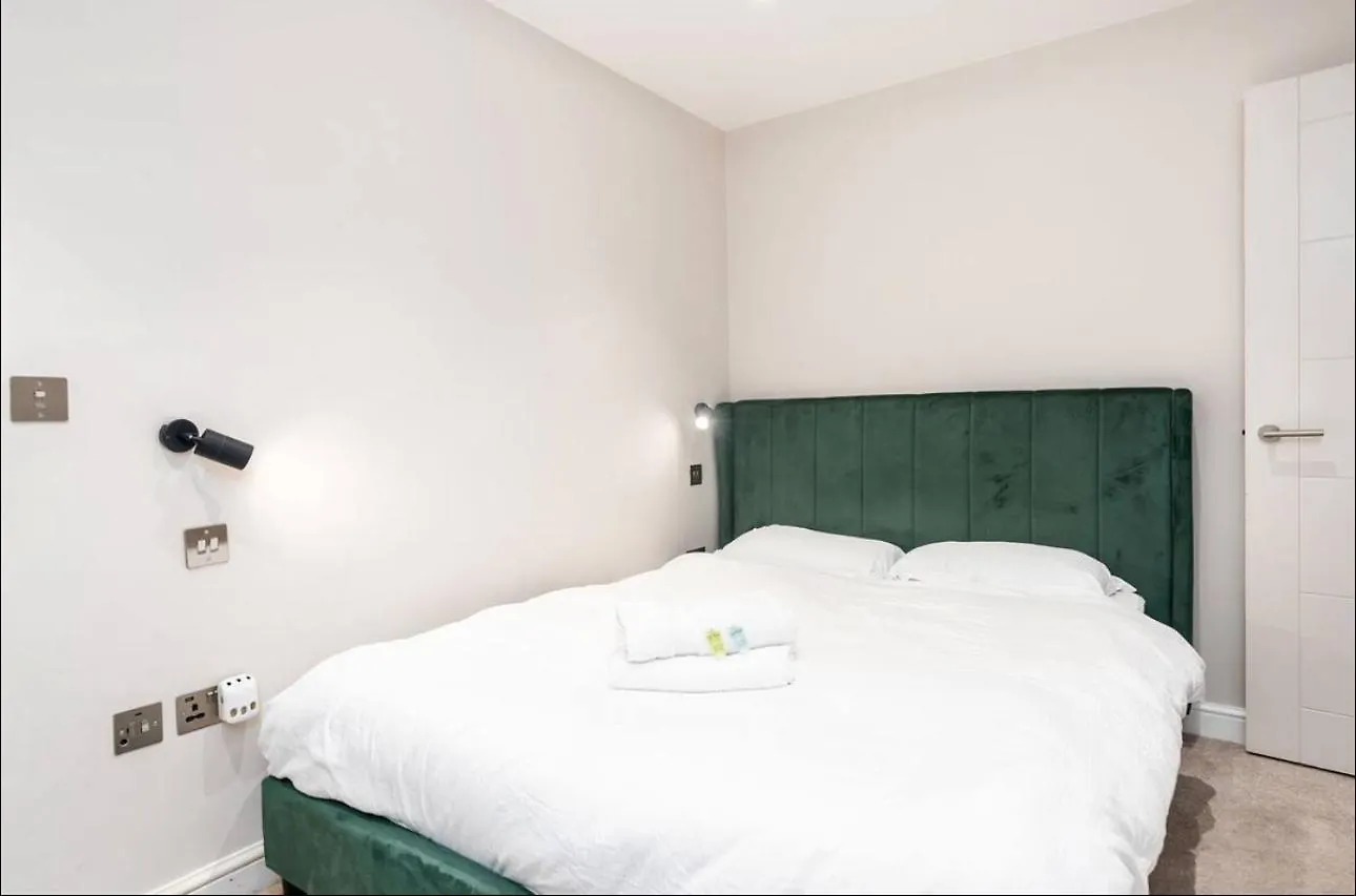 The Executive Retreat 3Bed2Bath 55Inch Tv Central Leeds 0*,